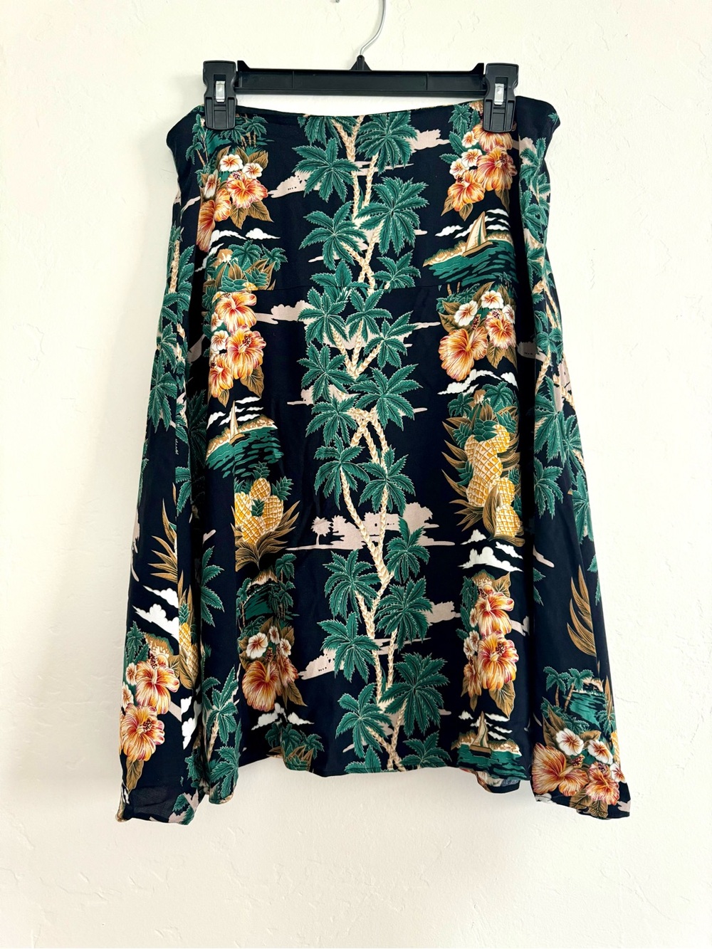 Philosophy Tropical Palm Print Flowy Skirt Black and green